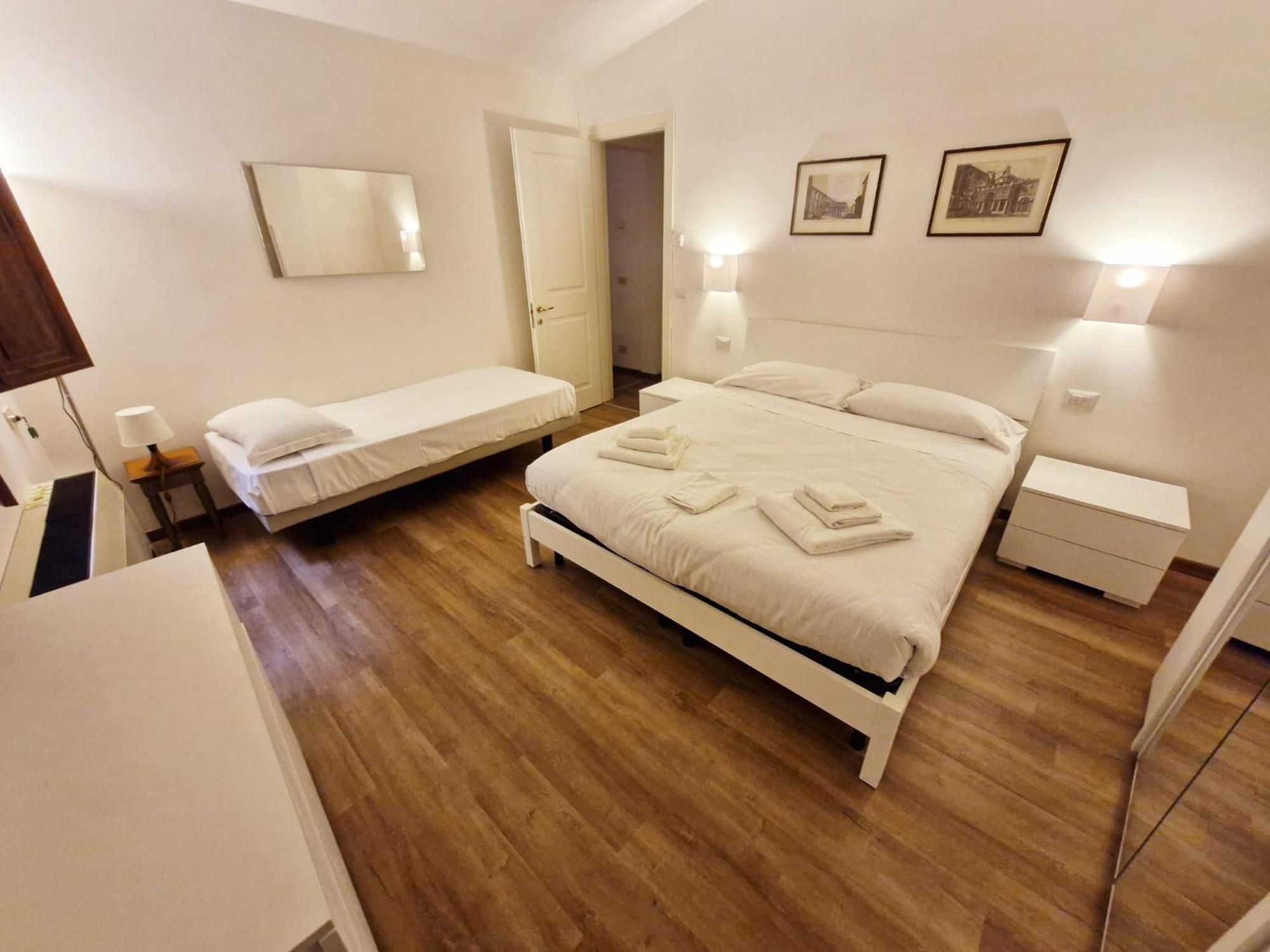 Apartments Close To Duomo Florens Rum bild